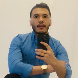 liftruck driver and montage